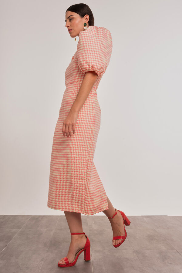 Dolores Promesas Vestido midi lapiz manga abullonada Rosa