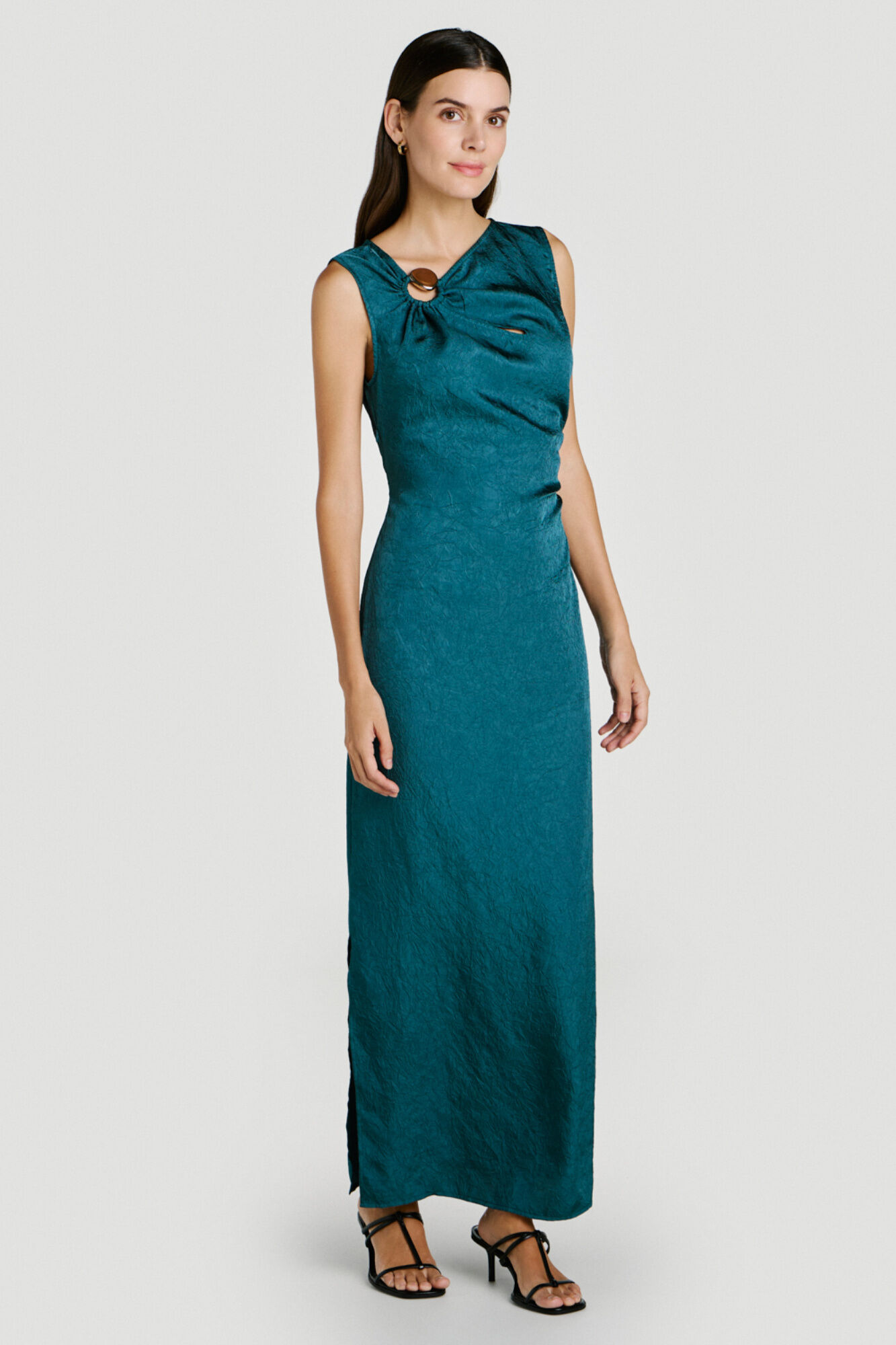 Vila Vestido midi satinado de fiesta