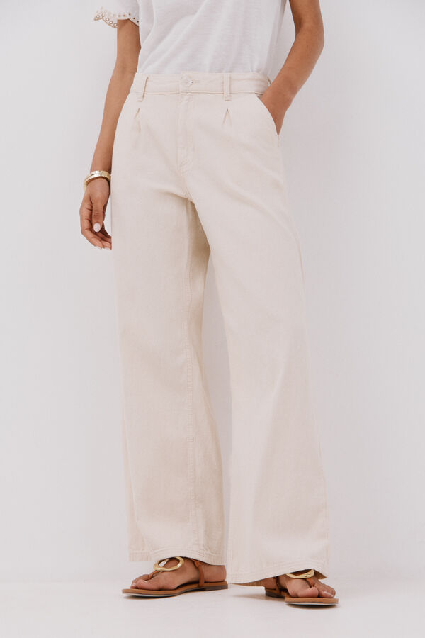 Cortefiel Pantalones sarga pinzas Marfil