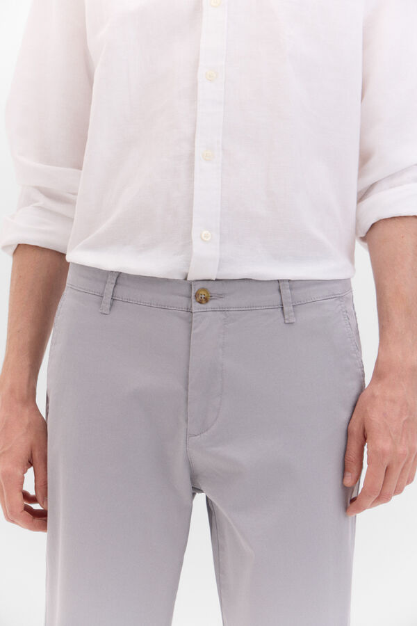 Cortefiel Cal&ccedil;as chino regular fit Cinzento
