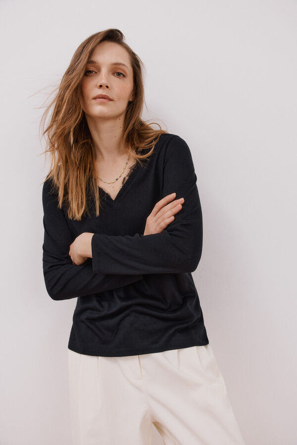 Cortefiel Camiseta escote pico encaje Negro