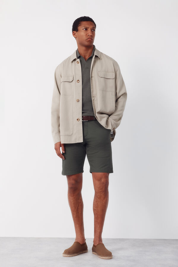 Cortefiel Bermuda chino leve Verde