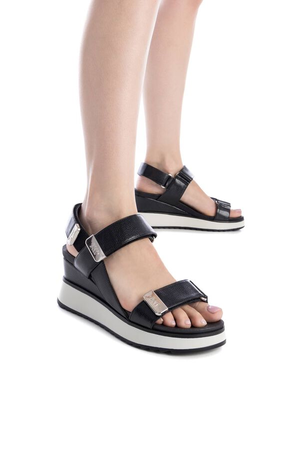 XTI Sandalia con cu&ntilde;a Negro