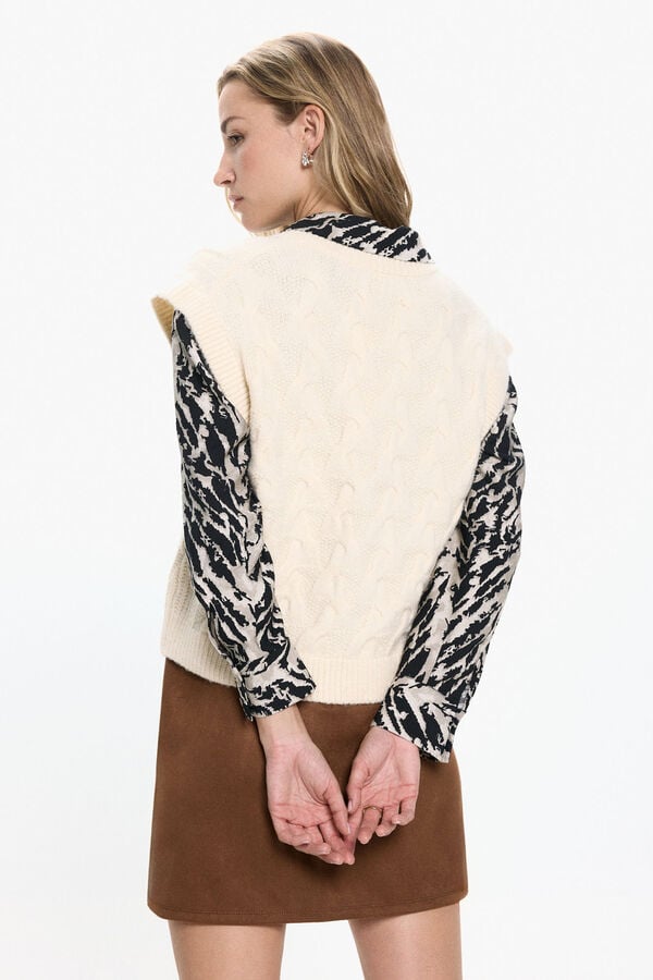 Vero Moda Chaleco de punto cuello pico Beige