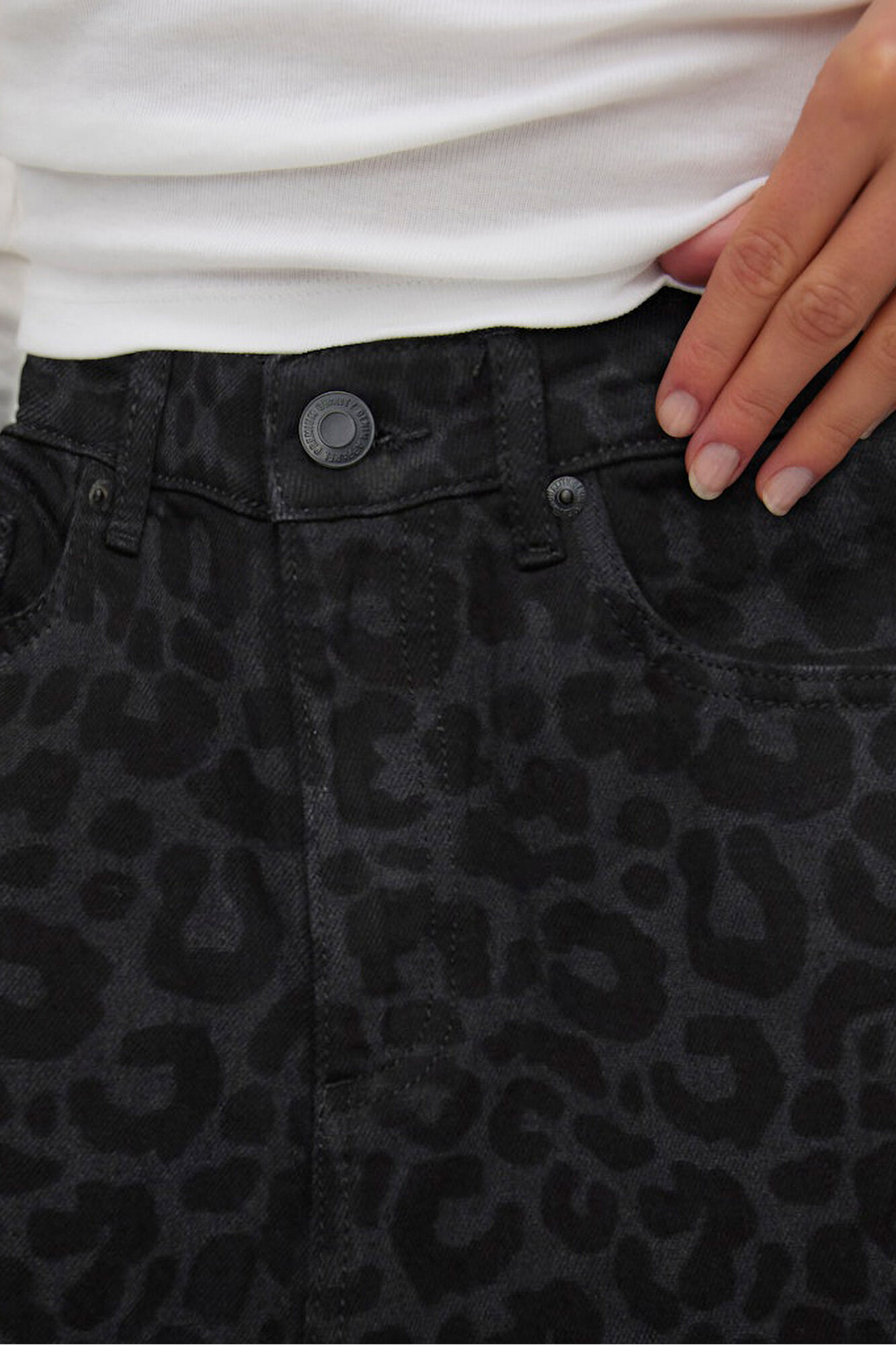 Vero Moda Vaquero animal print pernera ancha
