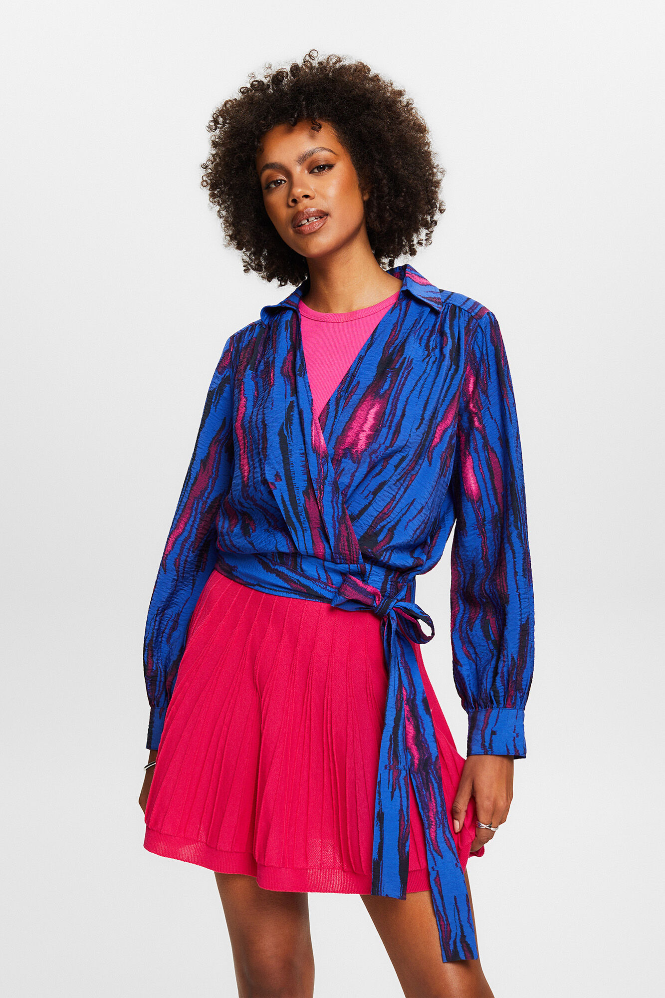 Esprit Blusa cruzada estampada con viscosa