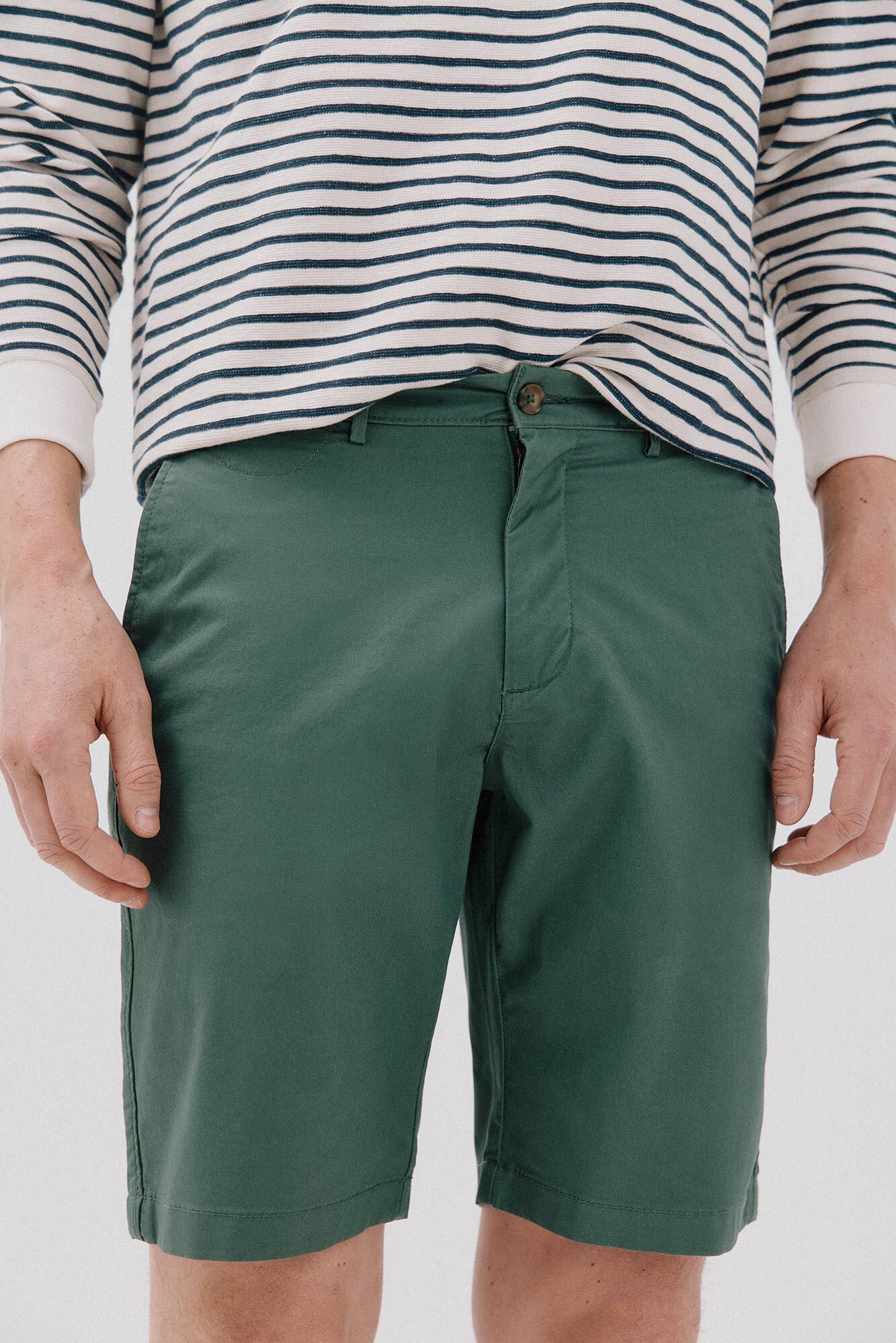Cortefiel Bermuda chino