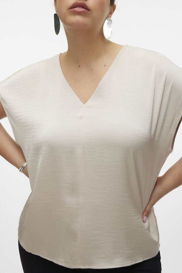 Vero Moda Curve Top acetinado (tamanho grande)  Tostado