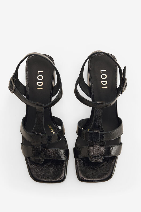 Lodi Sand&aacute;lia em pele efeito verniz Preto