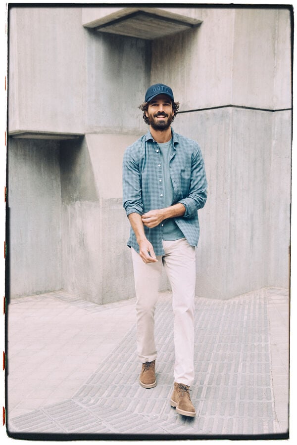 OOTO Cal&ccedil;as chino slim cintura el&aacute;stica Tostado