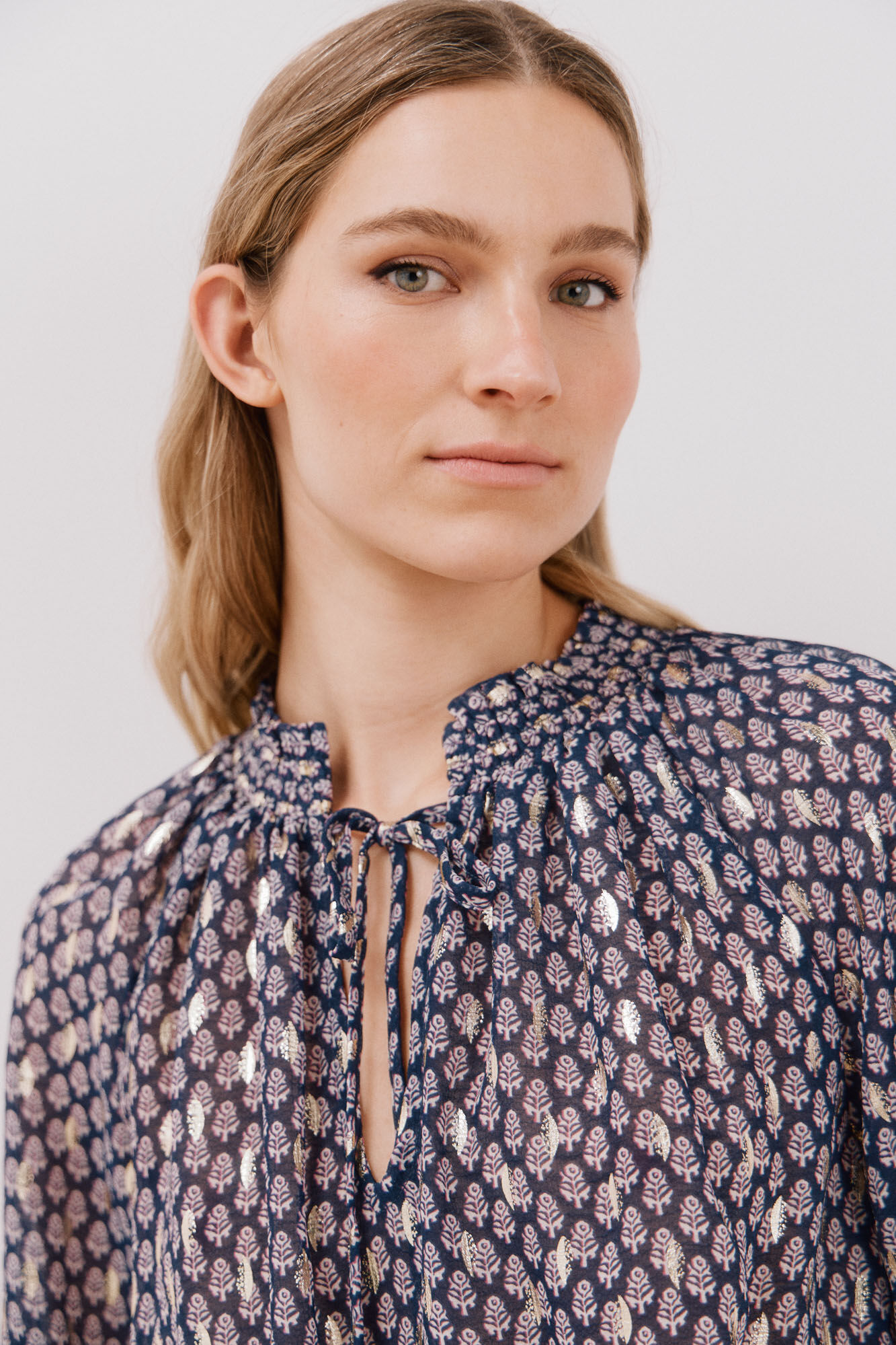 Cortefiel Blusa detalle nido de abeja