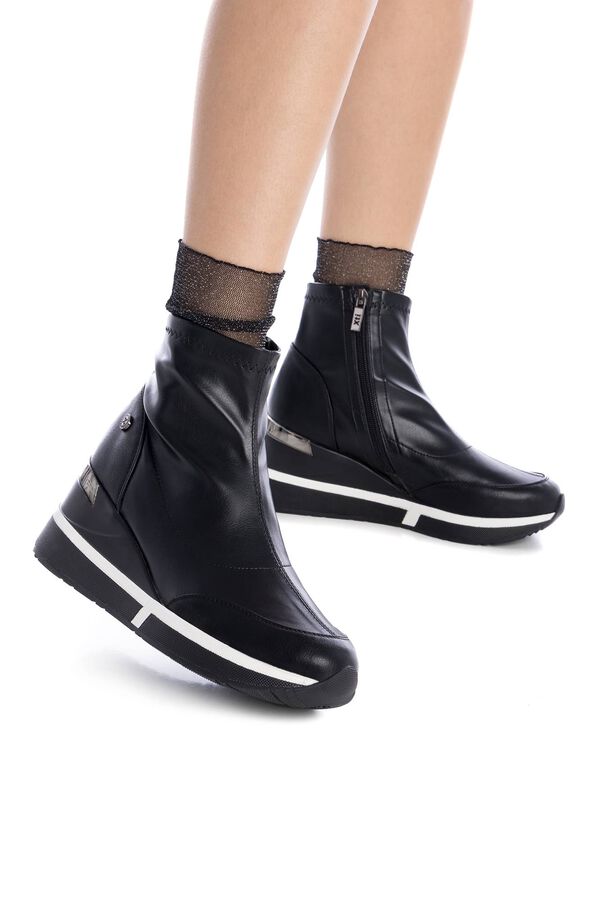 XTI Zapatilla de mujer Negro