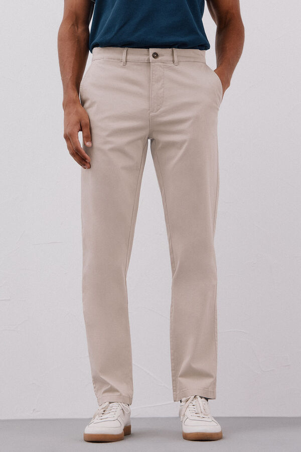 Cortefiel Pantal&oacute;n chino ligero regular fit Beige
