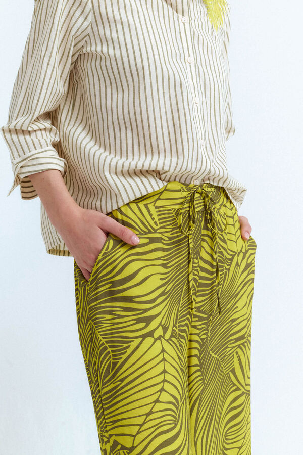 Vila Pantal&oacute;n ancho estampado tropical con viscosa Verde