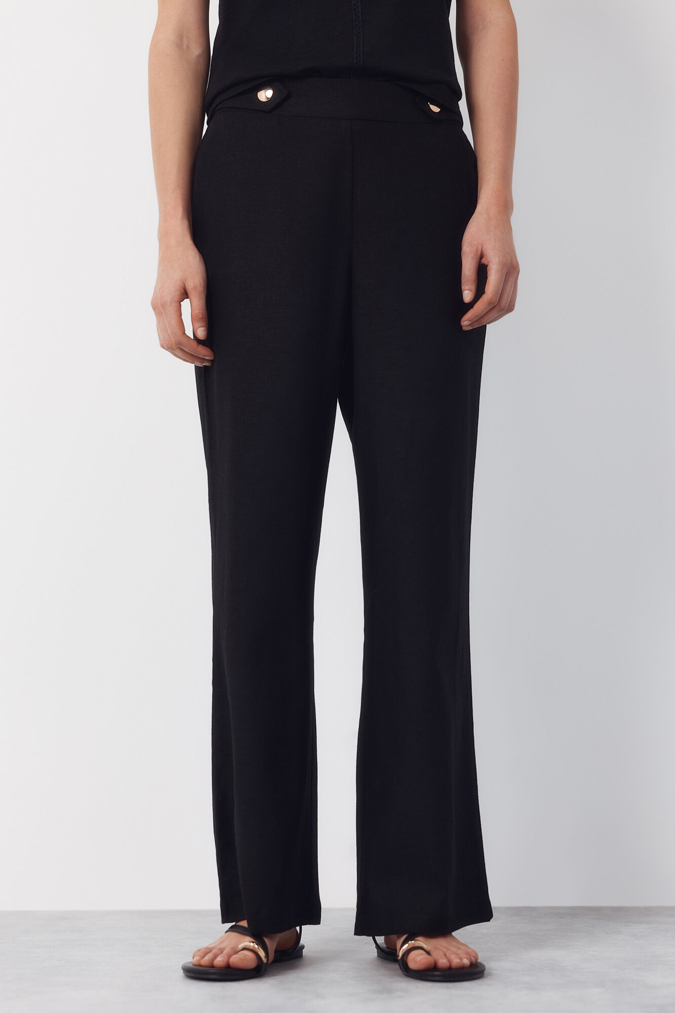 Cortefiel Pantal&oacute;n con lino con botones dorados
