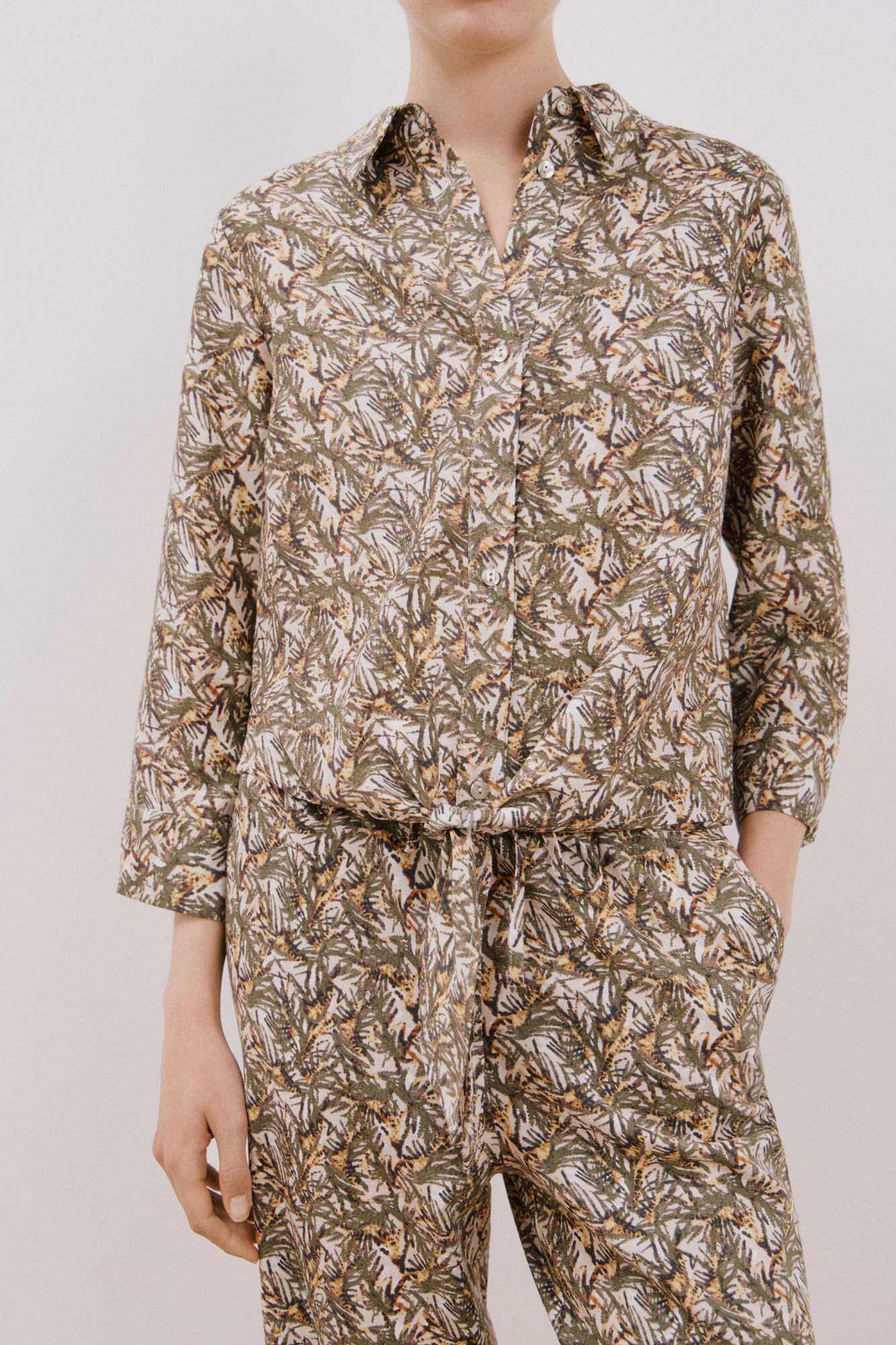 Cortefiel Camisa estampada con nudo