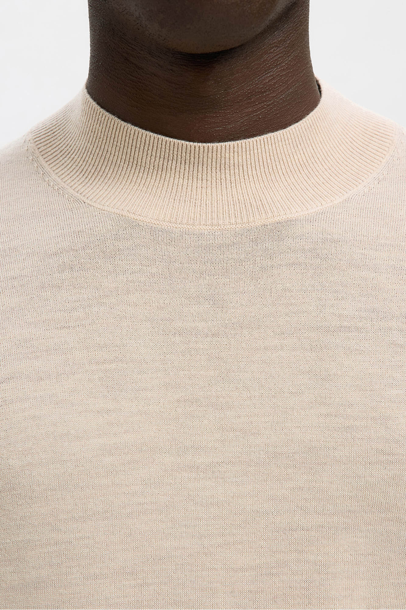 Selected Jersey cuello mock 100% lana merino.