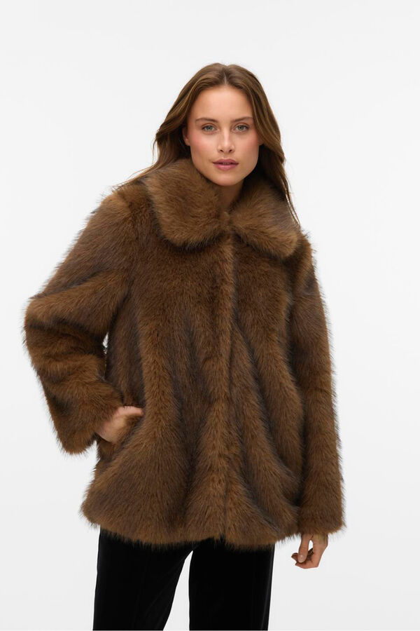 Vero Moda Abrigo de pelo Marr&oacute;n oscuro
