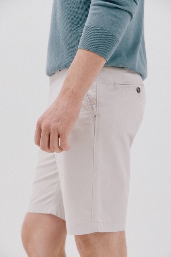 Cortefiel Bermuda chino Cinzento