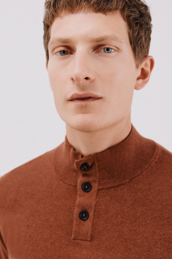 Cortefiel Jersey algod&oacute;n cashmere cuello alto botones Marr&oacute;n