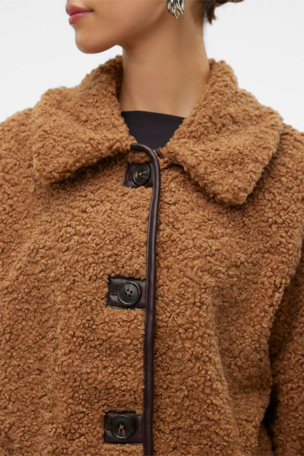 Vero Moda Chaqueta efecto borrego Marrón oscuro