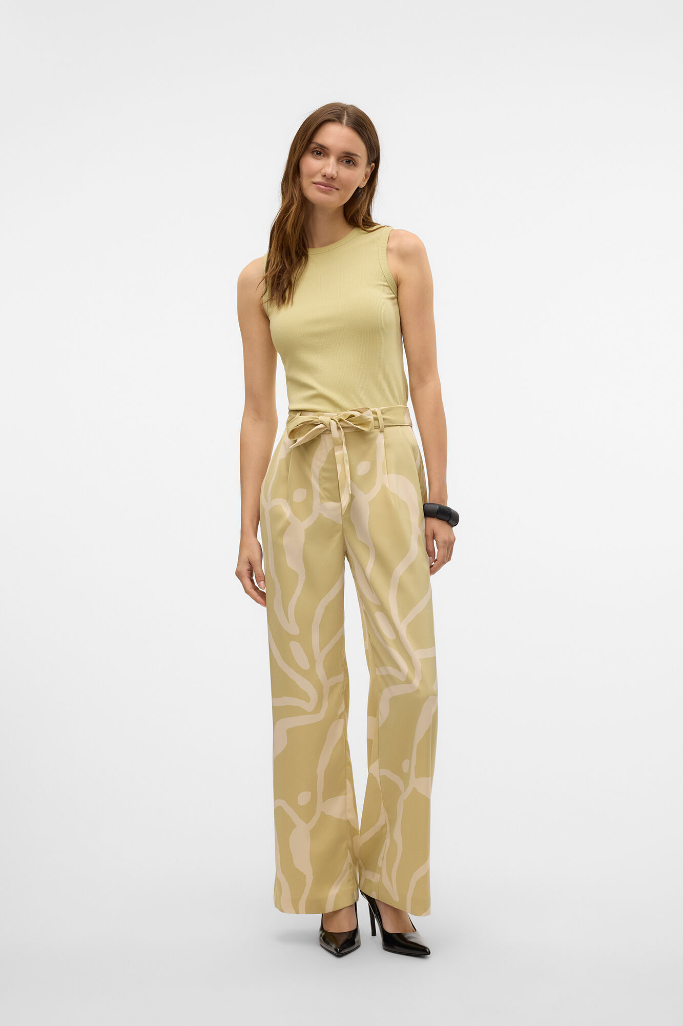 Vero Moda Pantal&oacute;n largo fluido