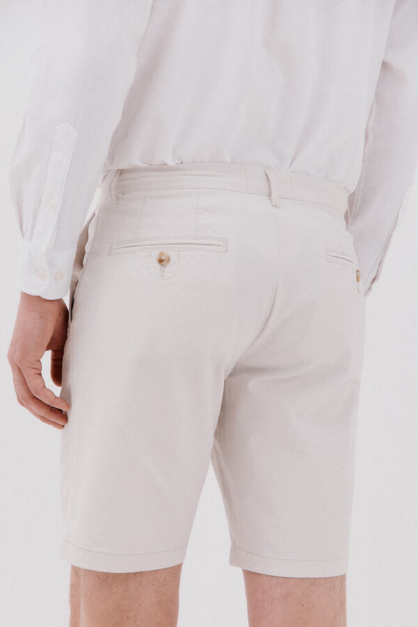 Cortefiel Bermuda chino Ecru