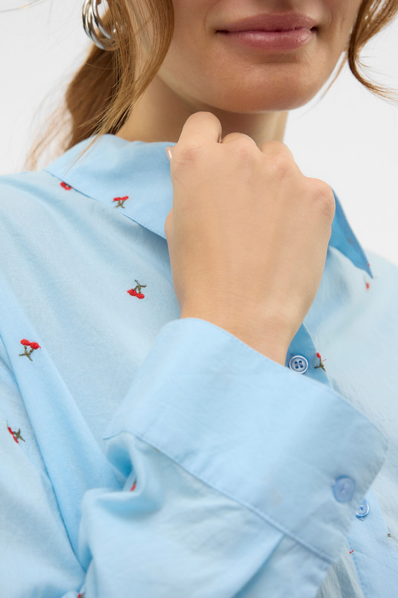 Vero Moda Camisa b&aacute;sica con bordados