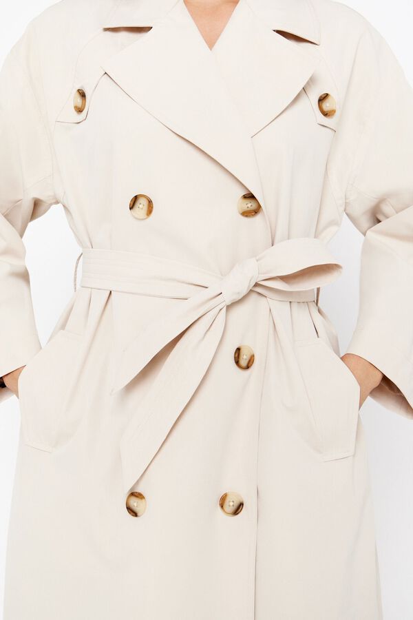Cortefiel Gabardina silueta oversize Marfil