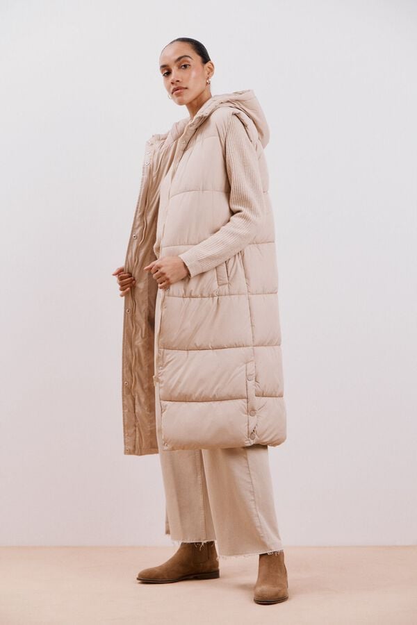 Cortefiel Colete comprido pescoço com capuz Ecru