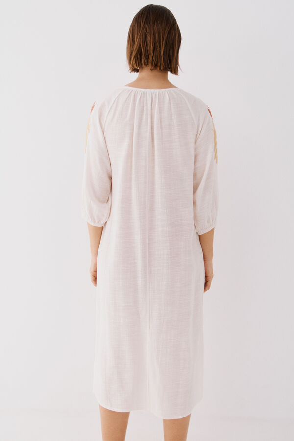 Cortefiel Caft&aacute;n largo bordado Blanco