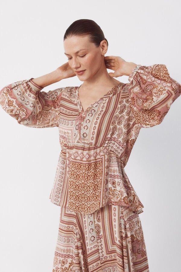 Cortefiel Blusa estampada Marr&oacute;n