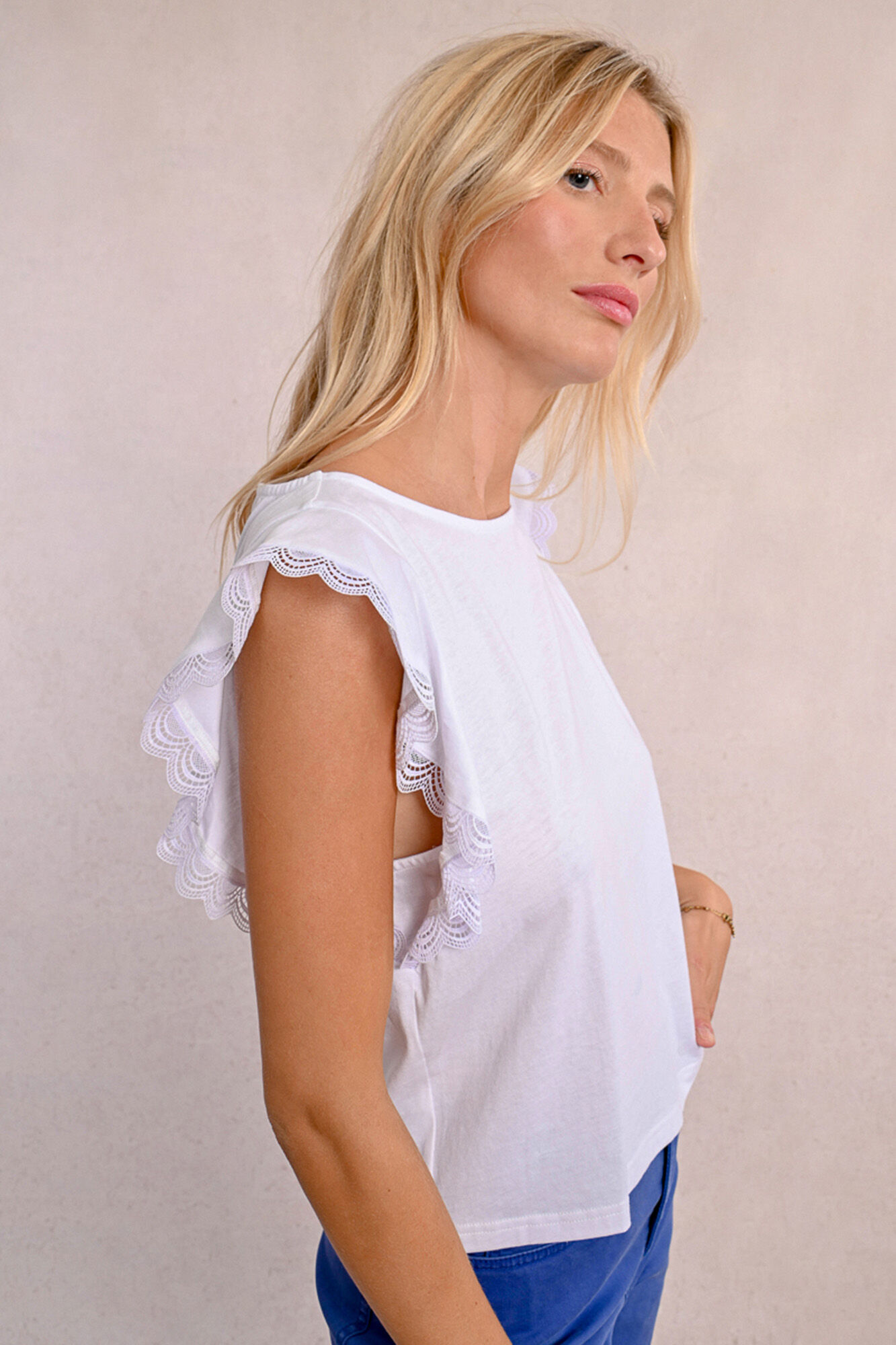 Molly Bracken T-shirt de manga curta borboleta de renda