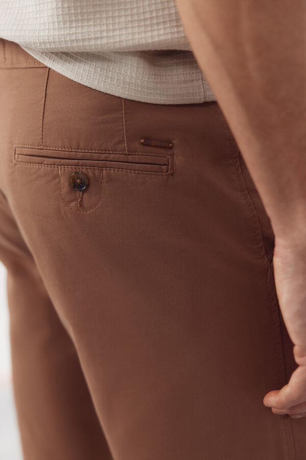 Cortefiel Bermuda chino leve Castanho