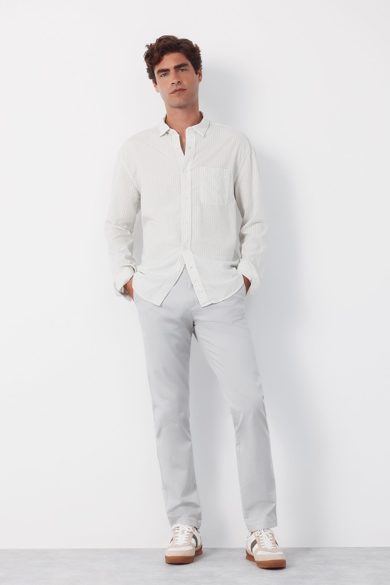 Cortefiel Pantal&oacute;n chino slim fit ligero