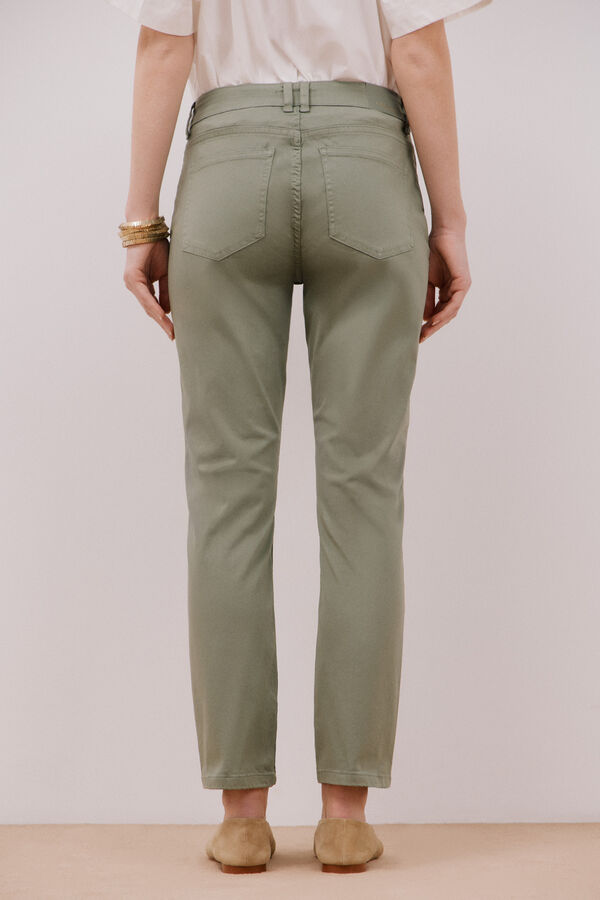 Cortefiel Pantalones pitillo crop color Verde