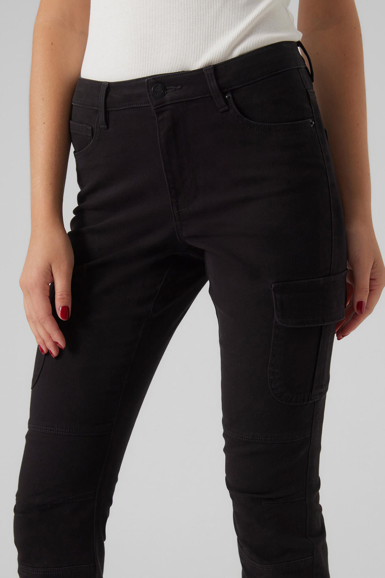 Vero Moda Pantal&oacute;n cargo tobillero