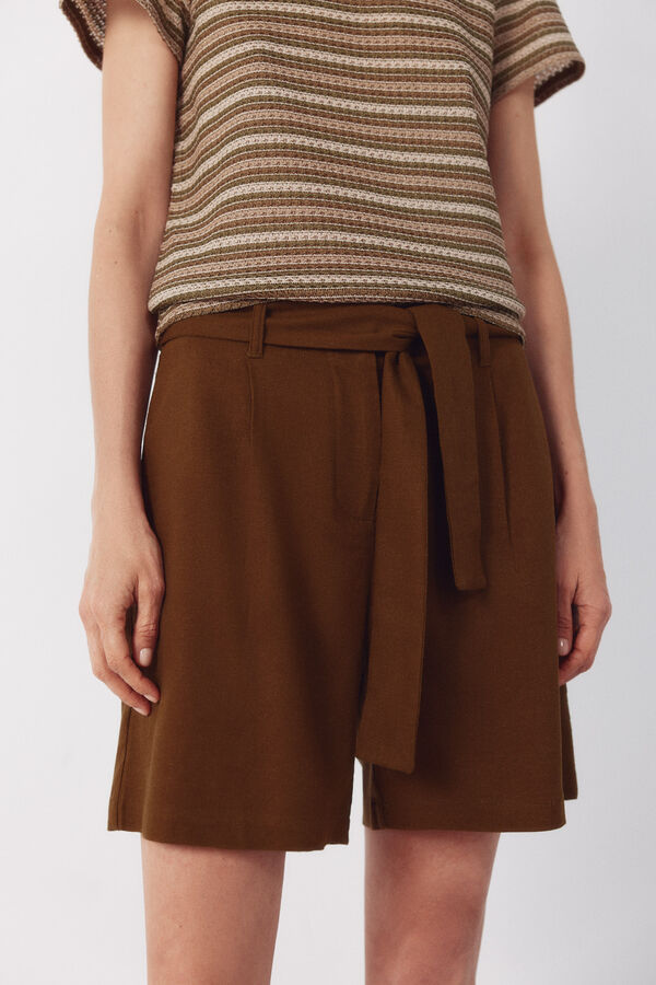 Cortefiel Pantal&oacute;n bermuda con lino Marr&oacute;n oscuro