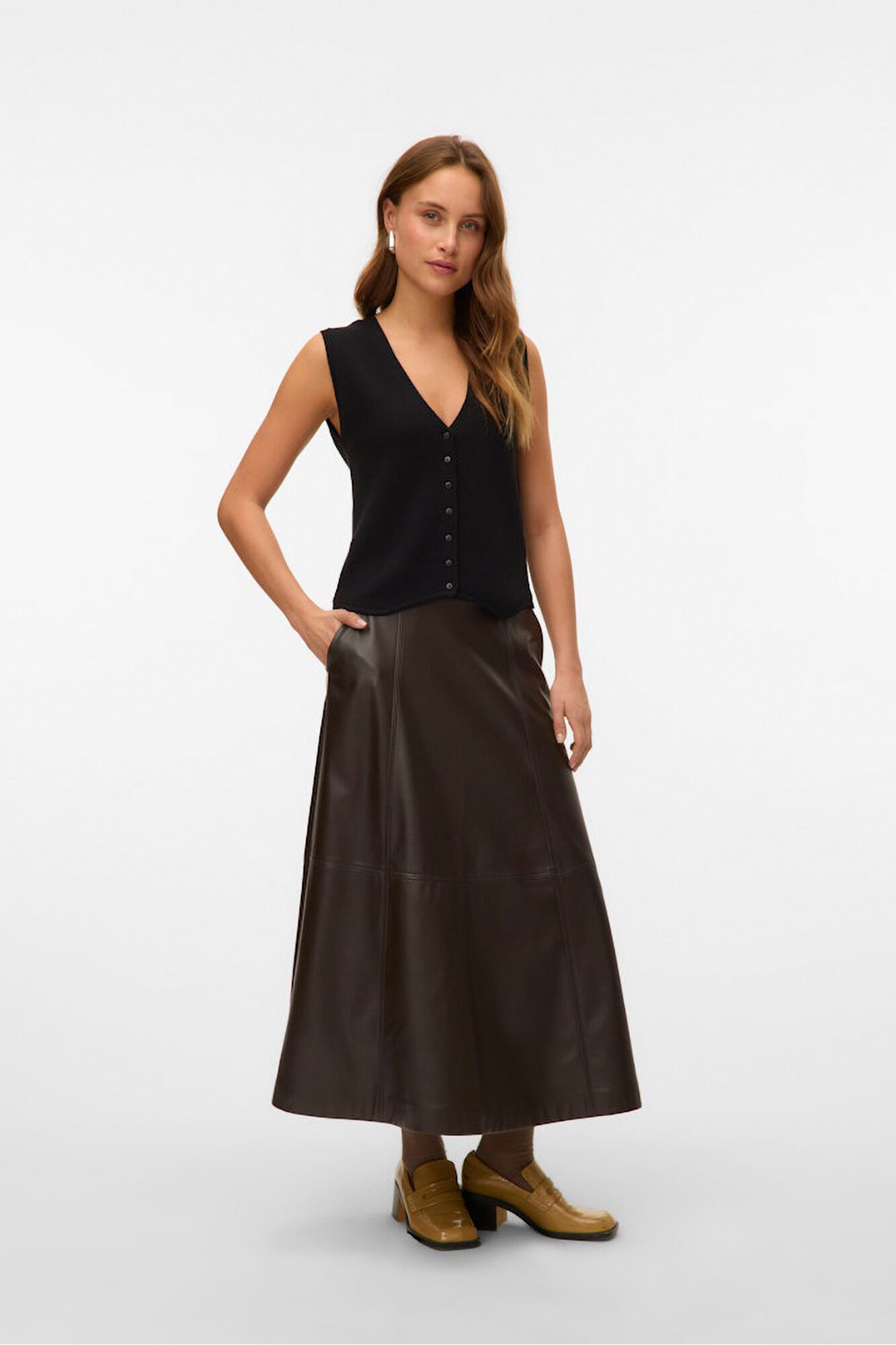 Vero Moda Falda midi efecto piel