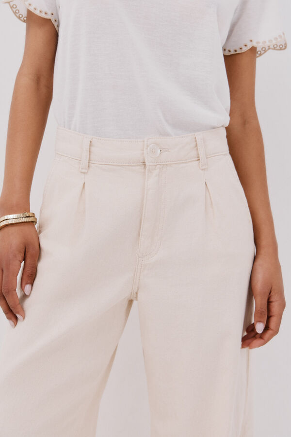 Cortefiel Pantalones sarga pinzas Marfil