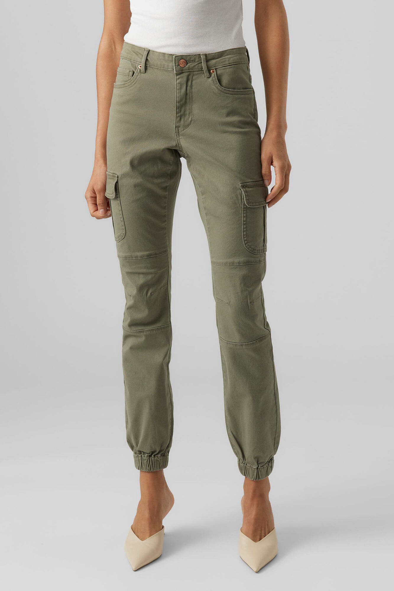Vero Moda Pantal&oacute;n cargo tobillero