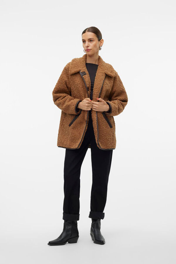 Vero Moda Chaqueta efecto borrego Marrón oscuro