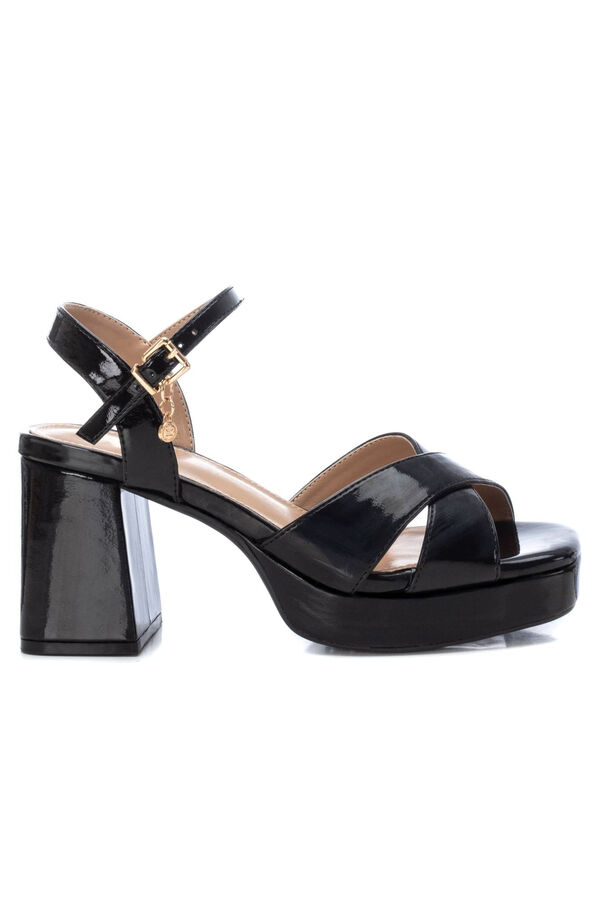 XTI Sandalia tac&oacute;n Negro