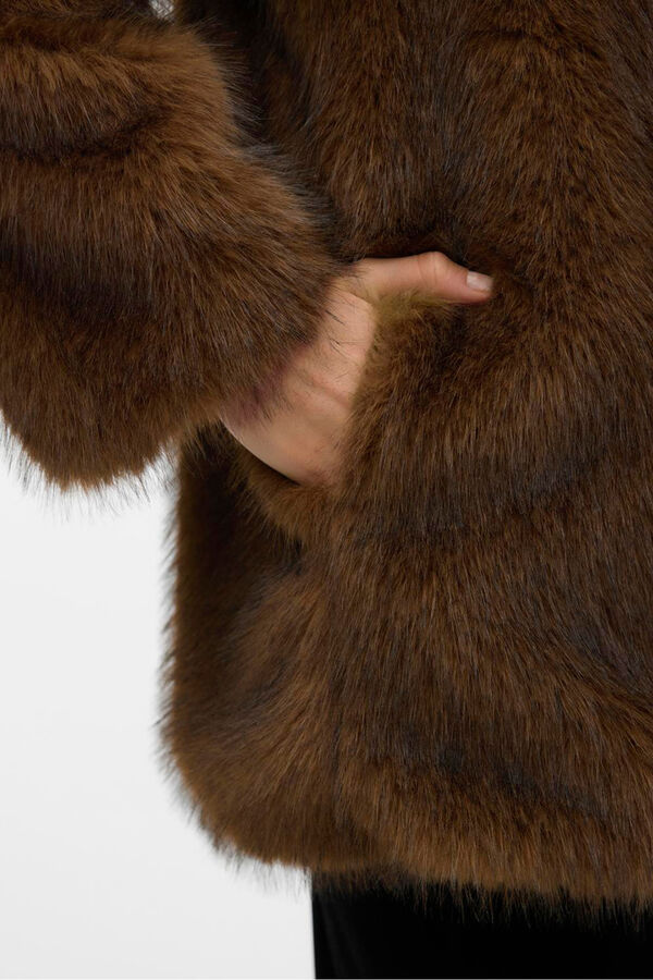 Vero Moda Abrigo de pelo Marr&oacute;n oscuro