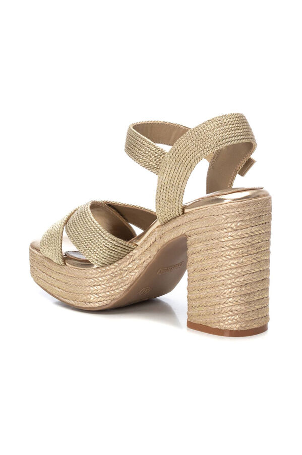 XTI Sandália de cunha Dourado