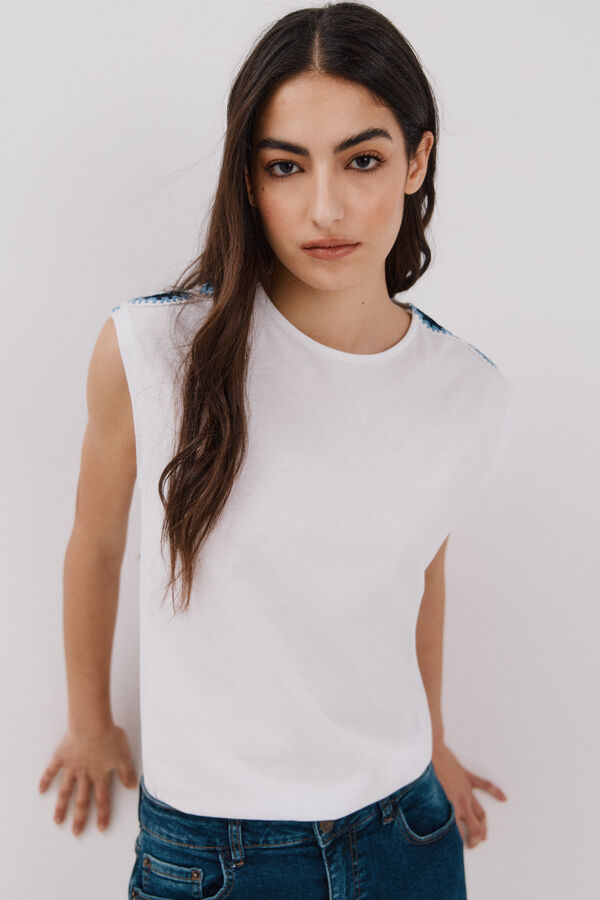 Cortefiel Camiseta detalle crochet Blanco