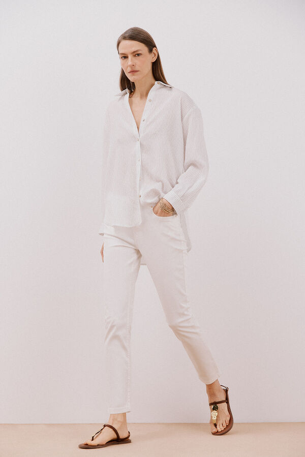 Cortefiel Pantalones pitillo crop color Blanco