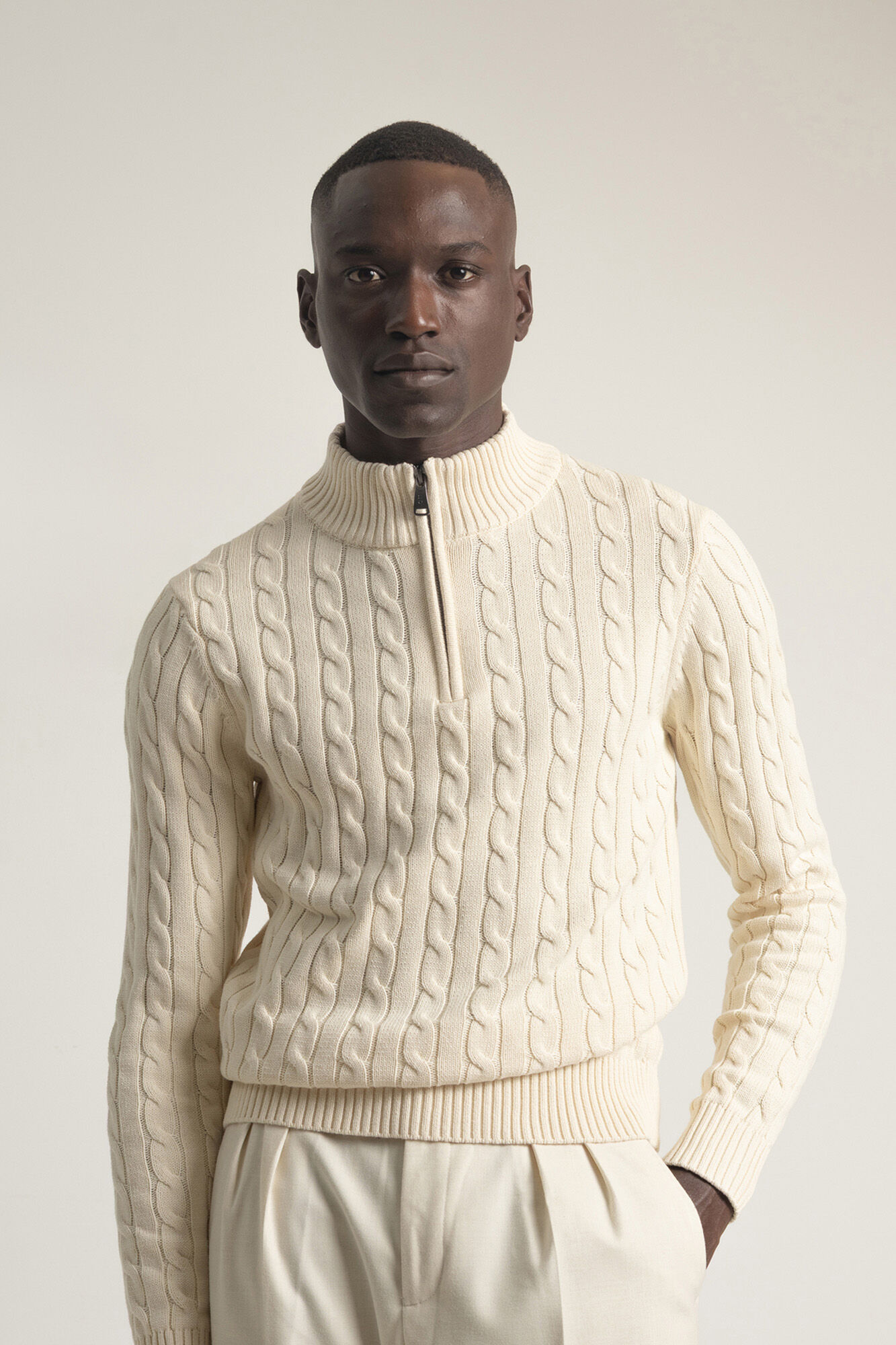 PuroEGO Jersey cable knit cuello mock