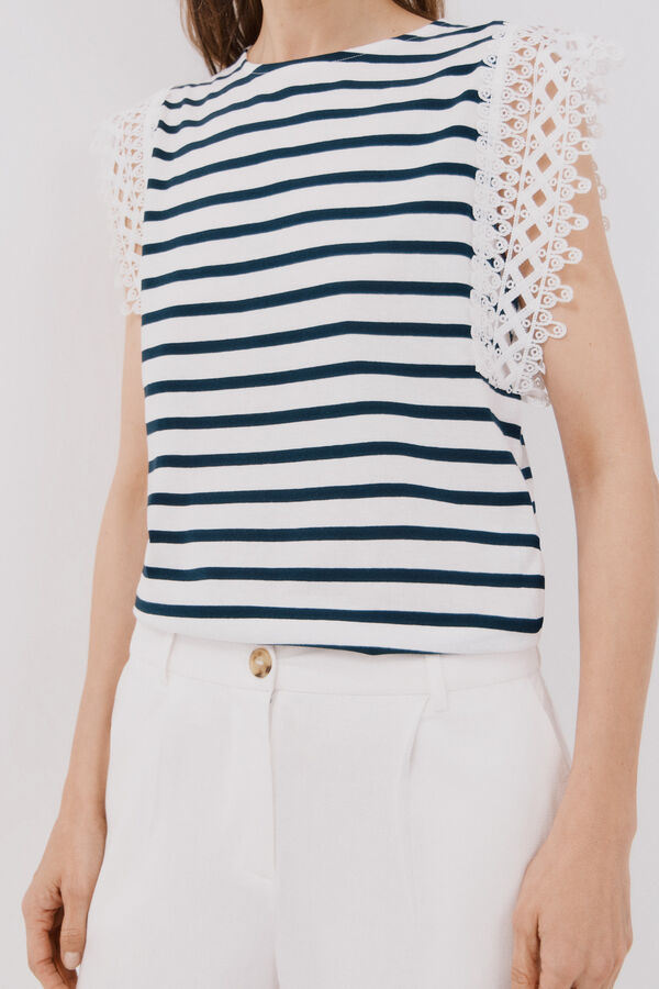 Cortefiel Camiseta manga guipur Estampado azul