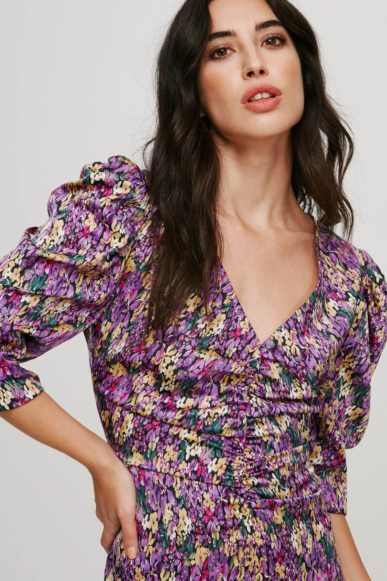 Vila Vestido com estampado de flores 